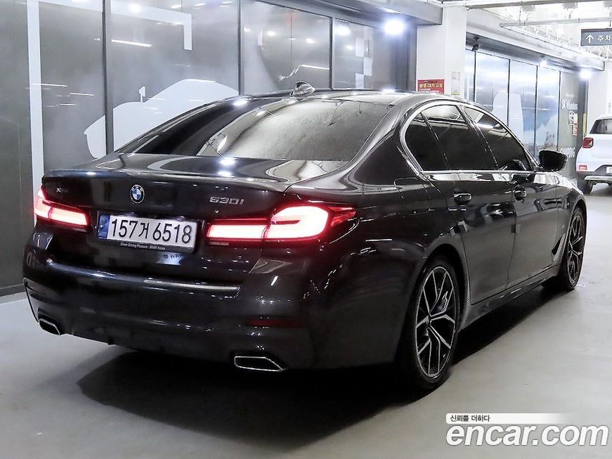 BMW 5-Series 530i xDrive M Sport Package, 2022