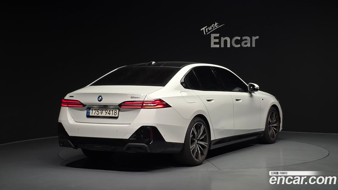 BMW 5-Series 530i xDrive M Sport, 2024
