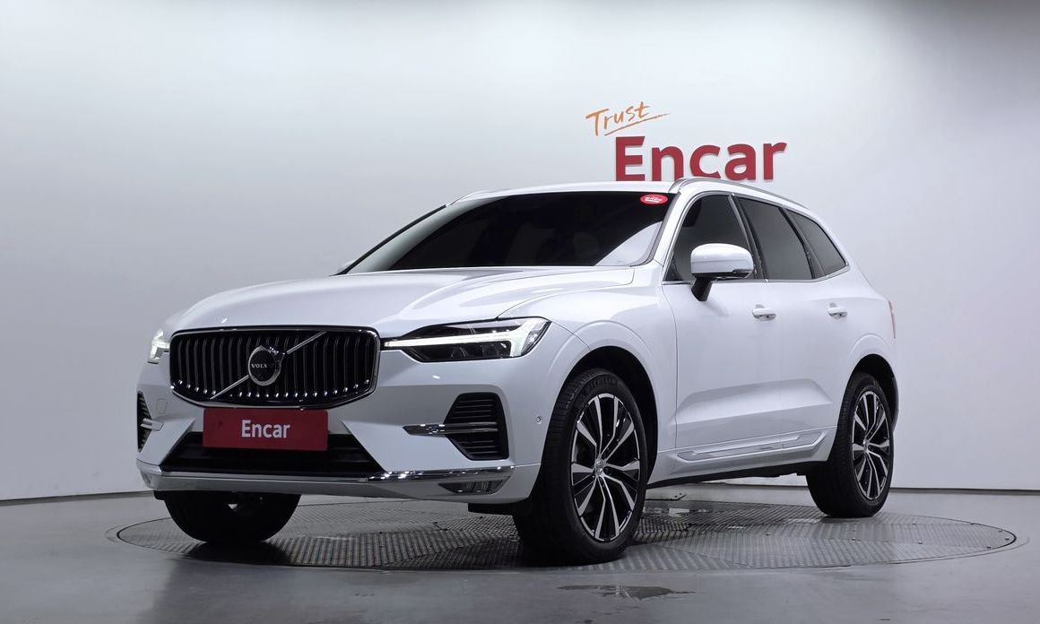 Volvo XC60 B6 Ultimate Bright, 2024
