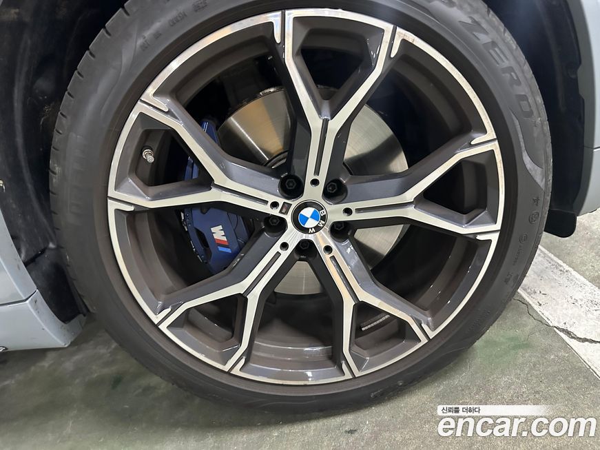 BMW X5 xDrive 40i M Sport, 2025