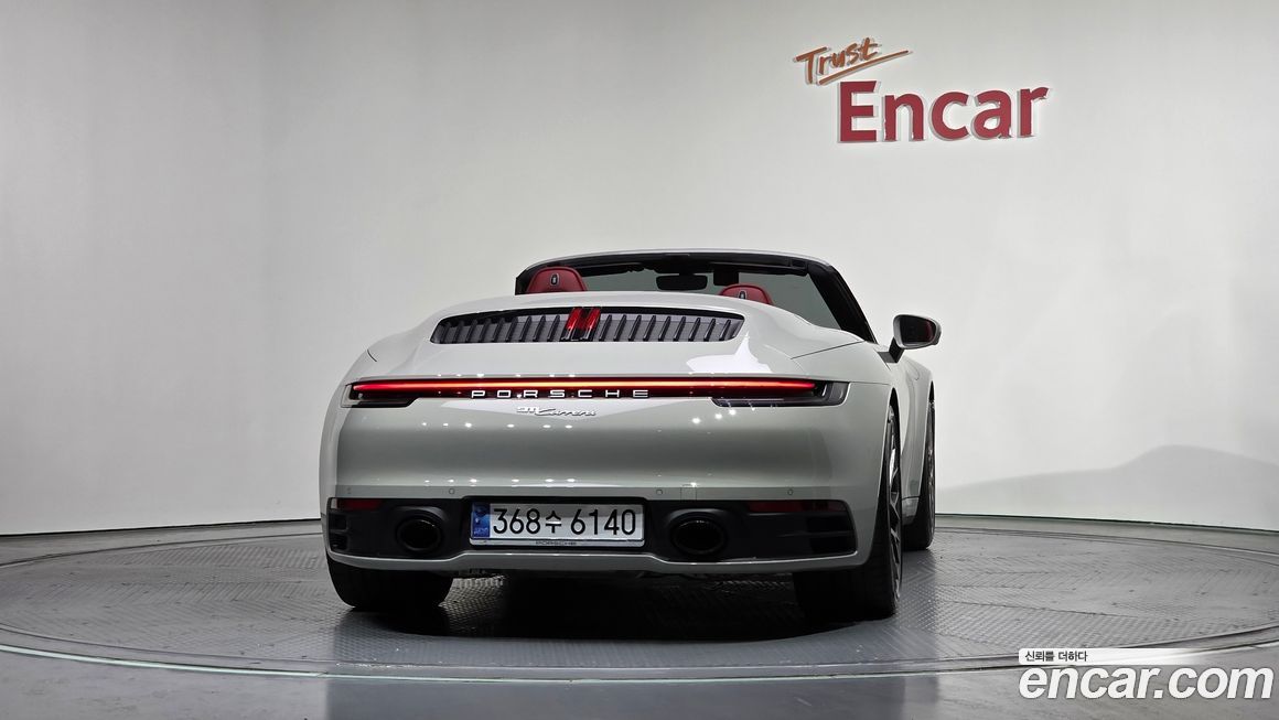 Porsche 911 Carrera Cabriolet, 2024