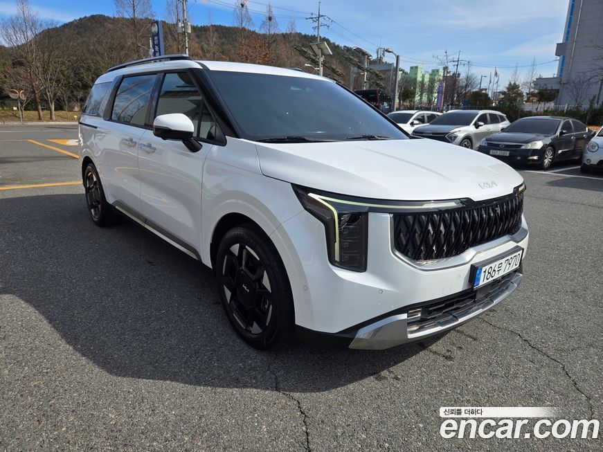 Kia Carnival 9-Seater Noblesse, 2024