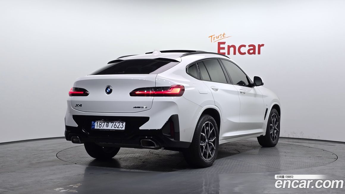 BMW X4 xDrive20i M Sport, 2023