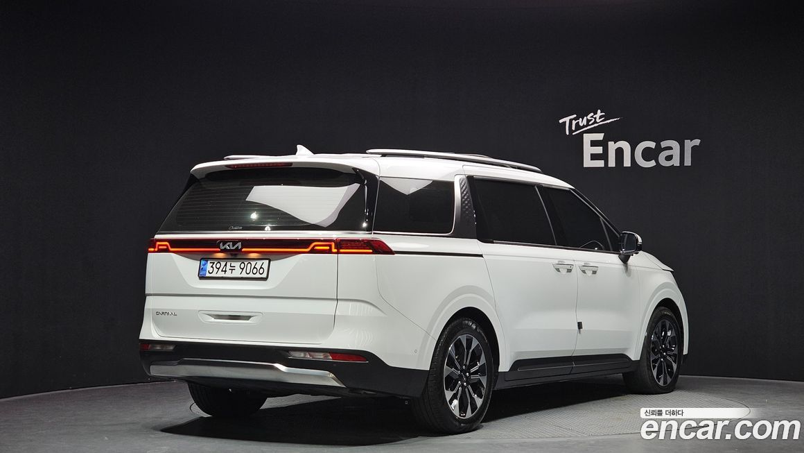 Kia Carnival 7-Seater Signature, 2023