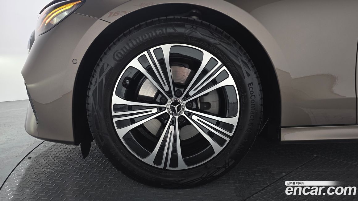 Mercedes-Benz E-Class E200 Avantgarde, 2025