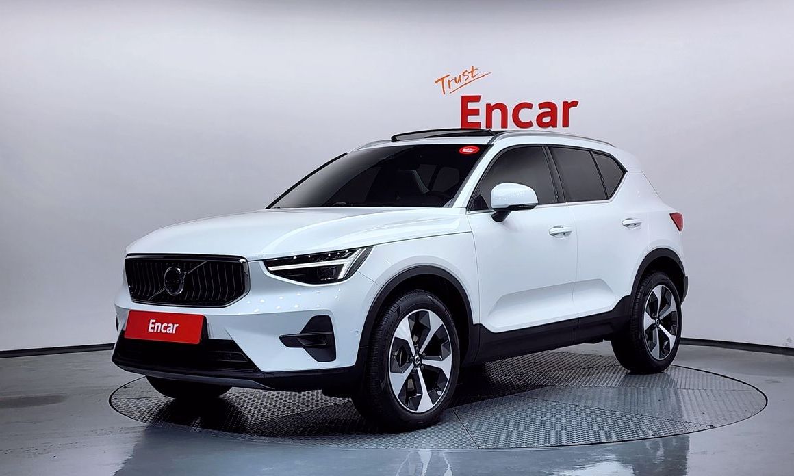 Volvo XC40 B4 Ultra Bright, 2025