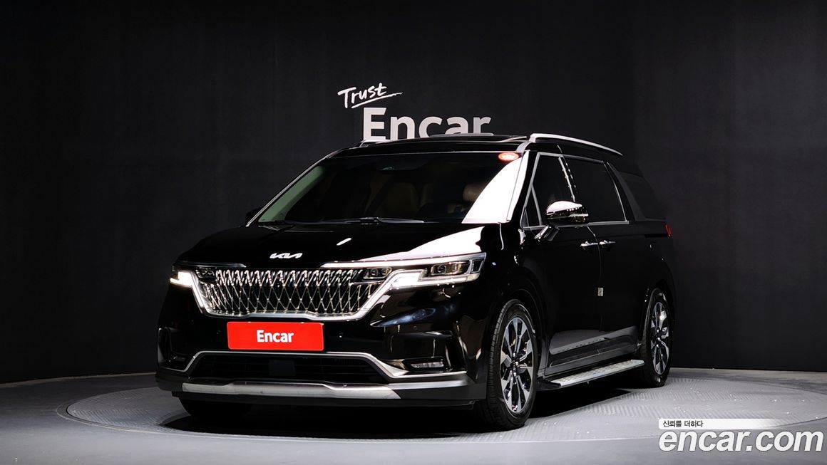 Kia Carnival 7-Seater Signature, 2023