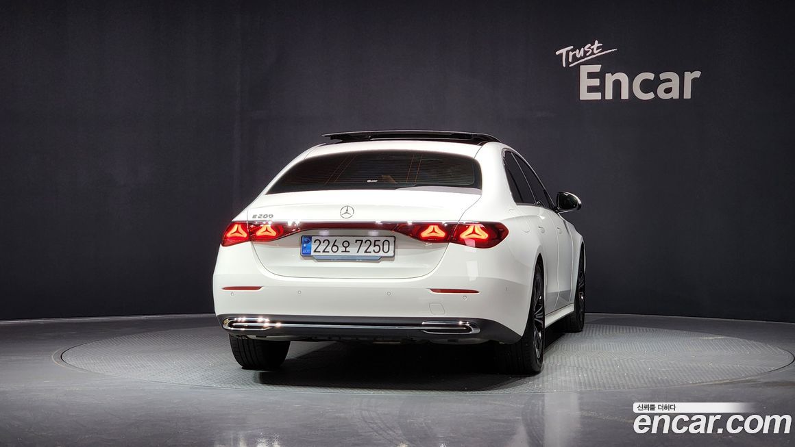 Mercedes-Benz E-Class E200 Avantgarde, 2025