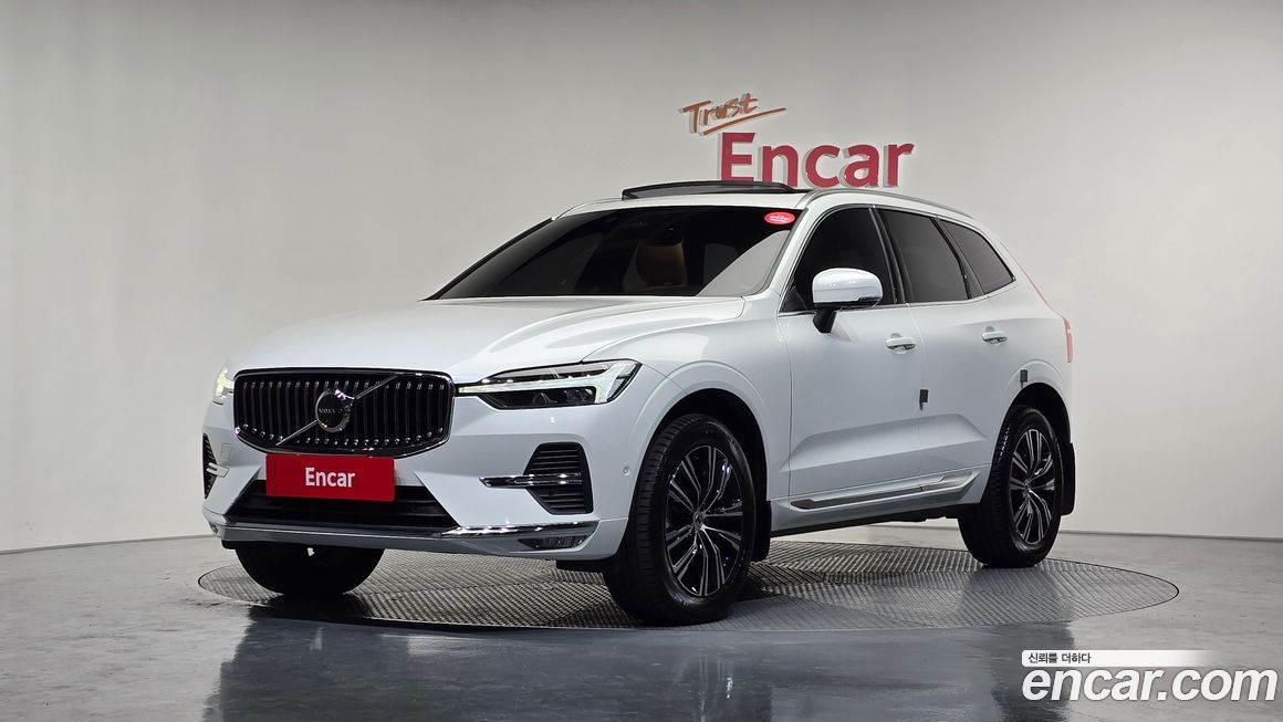 Volvo XC60 B5 Inscription, 2022