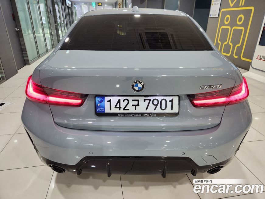 BMW 3-Series 320i M Sport, 2023