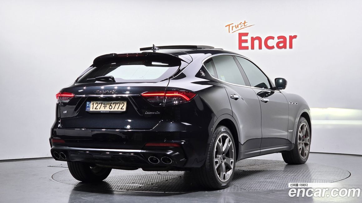 Maserati Levante 3.0 AWD Modena, 2021