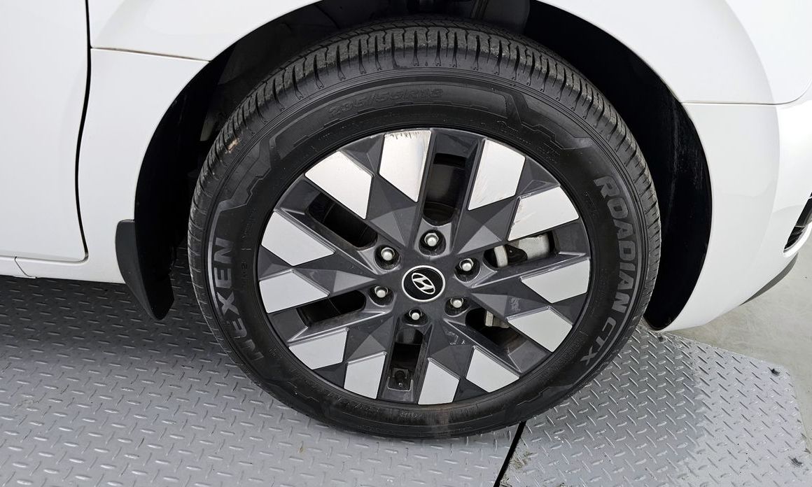 Hyundai Staria Lounge 9-Seater, 2023