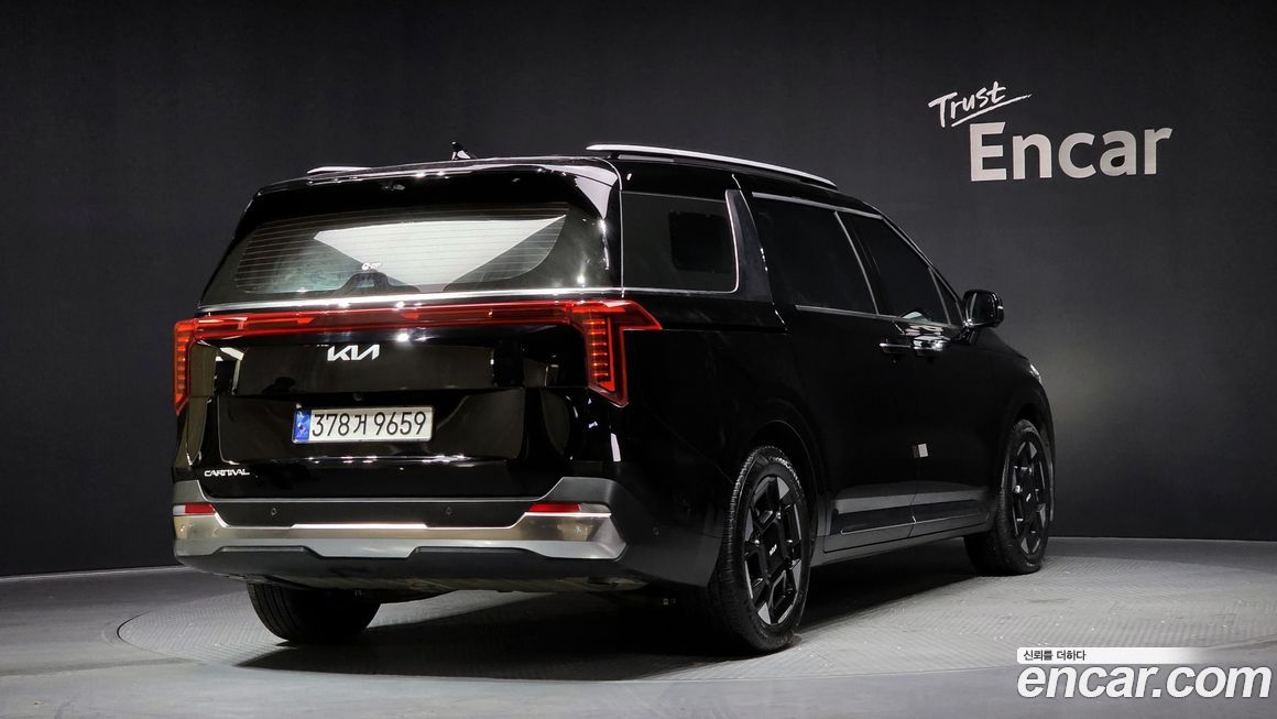 Kia Carnival 9-Seater Signature, 2025