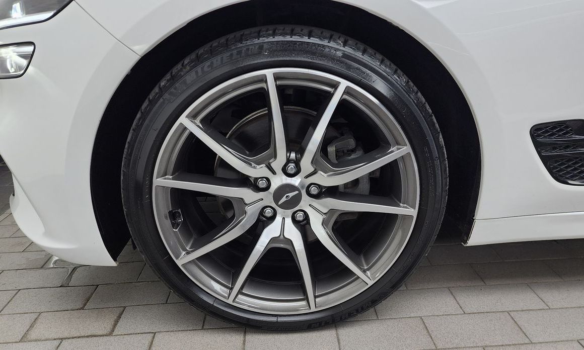 Genesis G70 Gasoline 2.0T 2WD, 2021