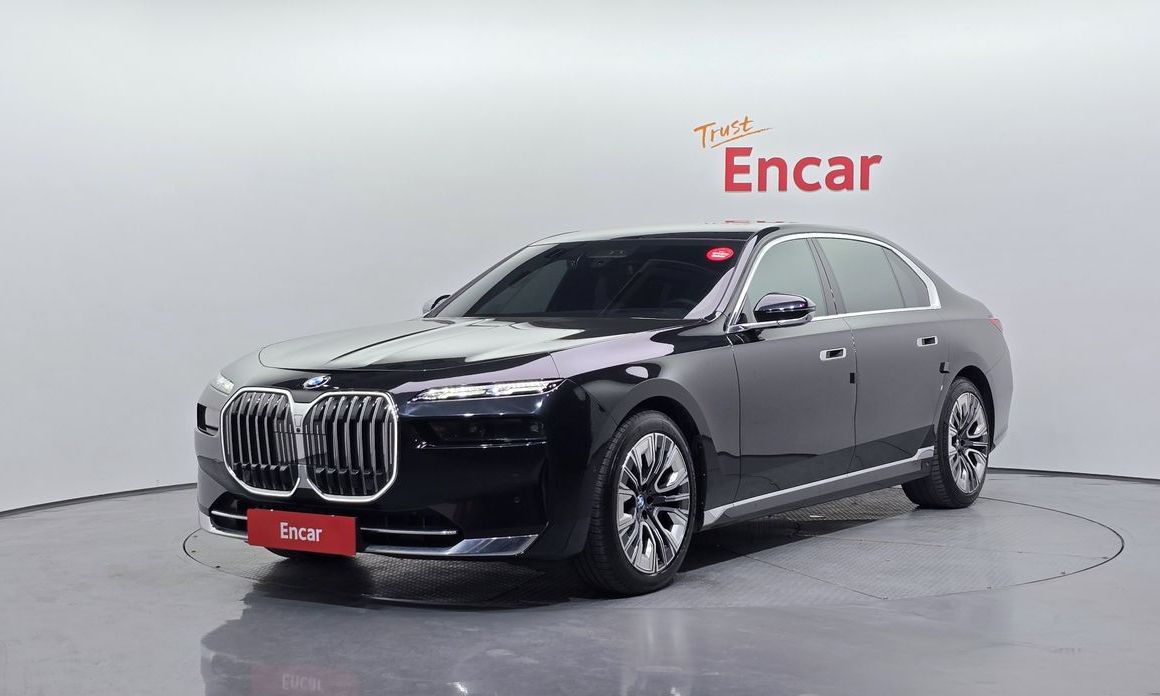 BMW 7-Series 740i sDrive Design Pure Excellence, 2023