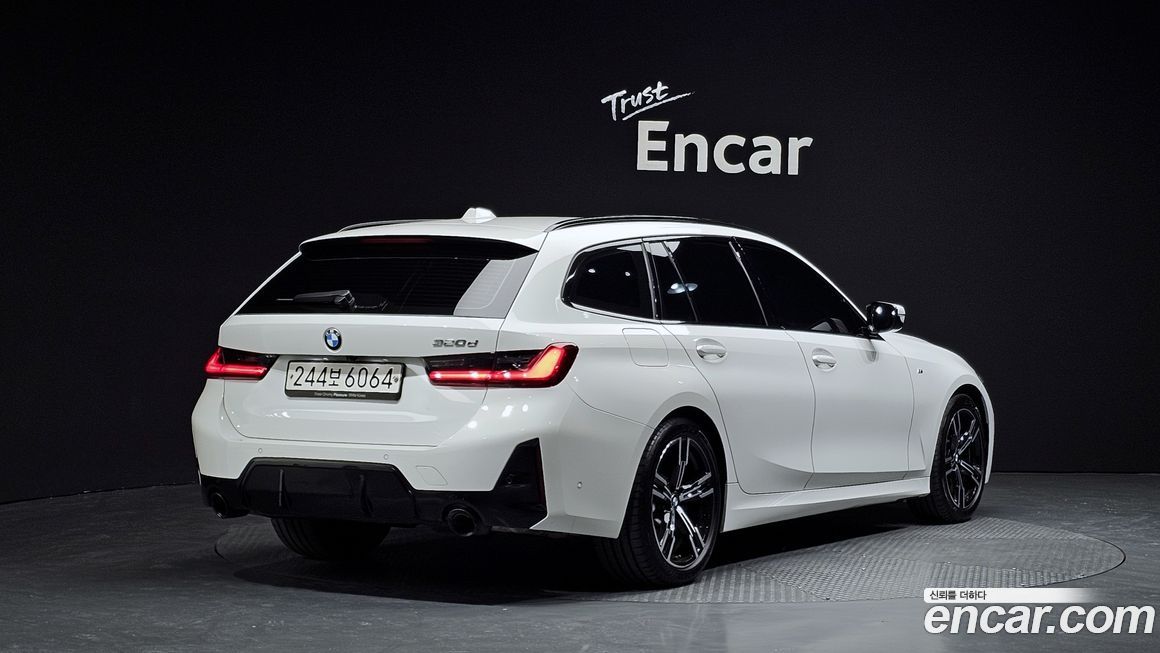 BMW 3-Series 320d Touring M Sport, 2024