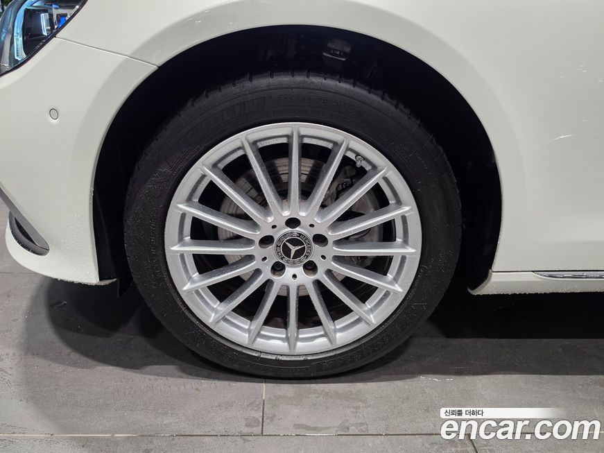 Mercedes-Benz E-Class E220d 4MATIC Exclusive, 2023