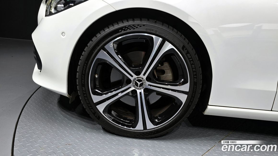 Mercedes-Benz C-Class C300 4MATIC Avantgarde, 2023