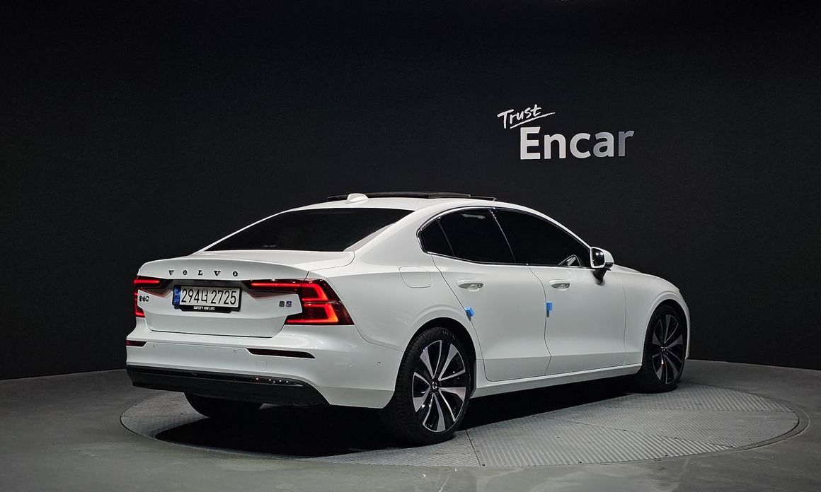 Volvo S60 B5 Ultimate Bright, 2024