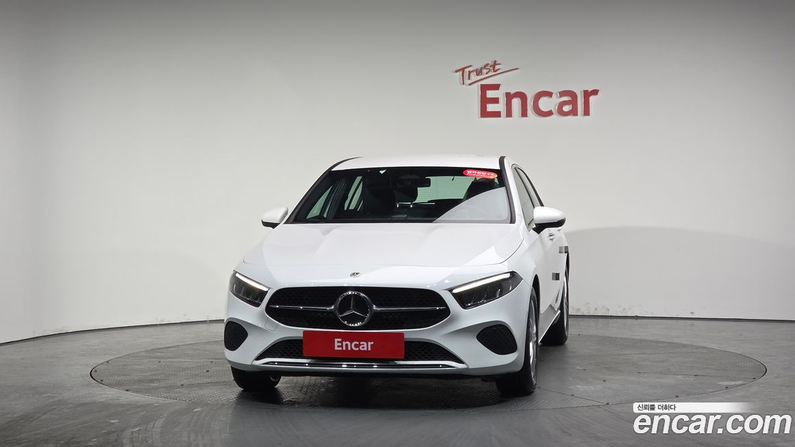 Mercedes-Benz A-Class A220 Hatchback, 2025