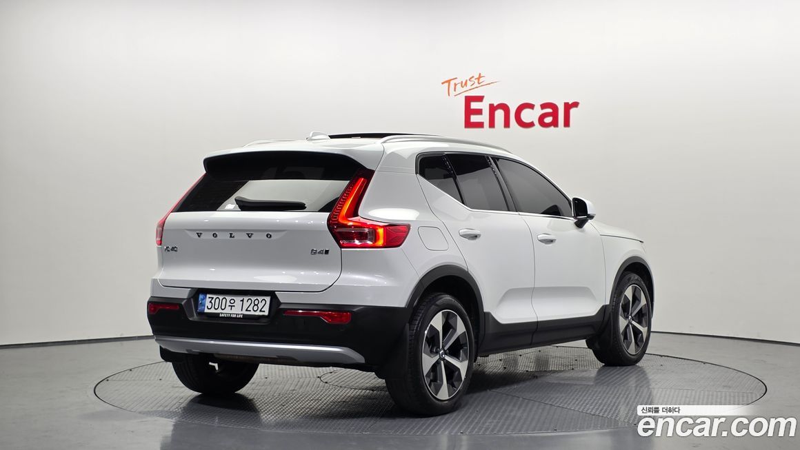 Volvo XC40 B4 Ultimate Bright, 2023