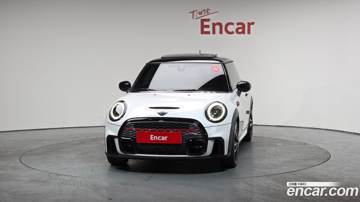 Mini Cooper JCW, 2024