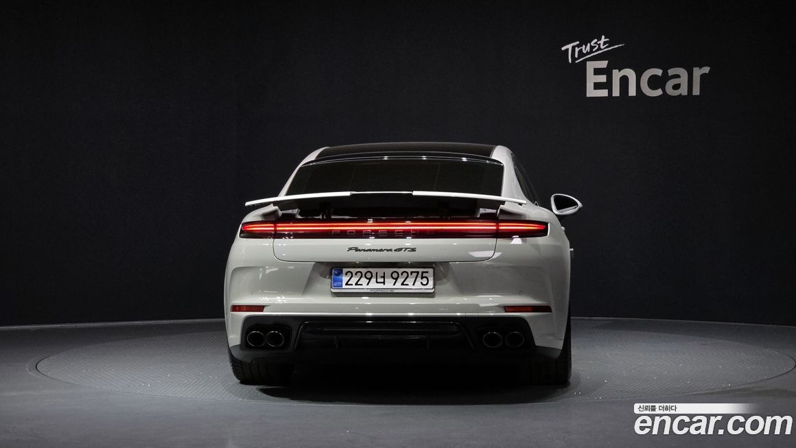 Porsche Panamera 4.0 GTS, 2025