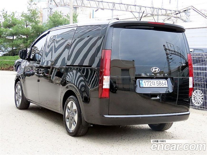 Hyundai Staria Tourer 9-Seater, 2025