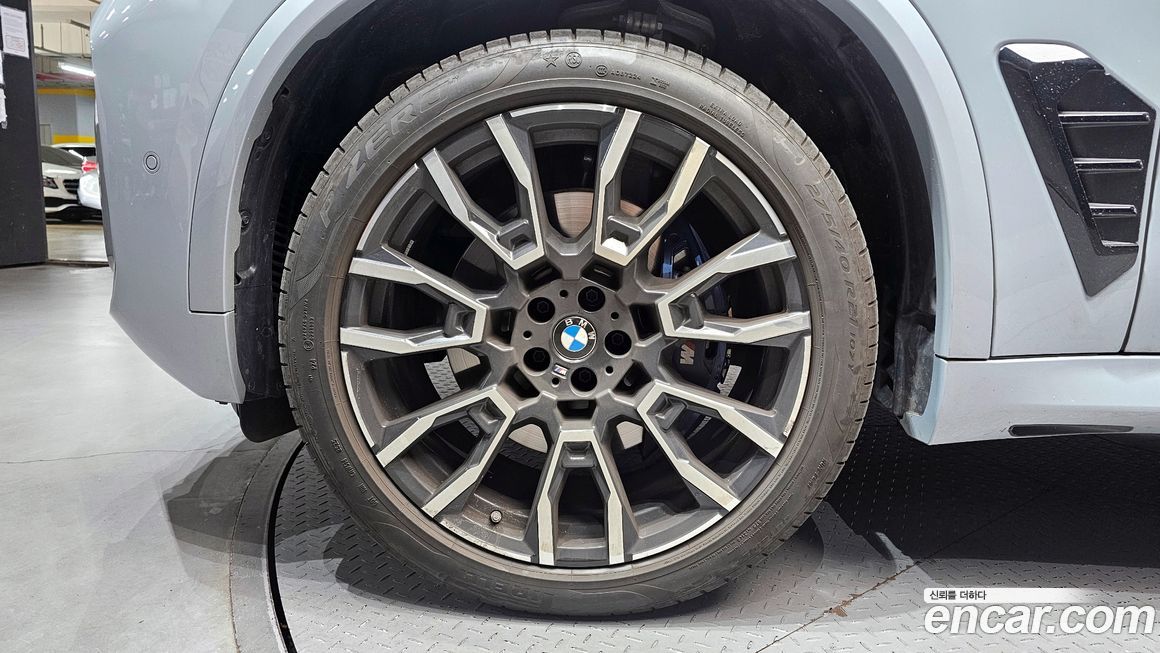 BMW X5 xDrive 40i M Sport, 2025
