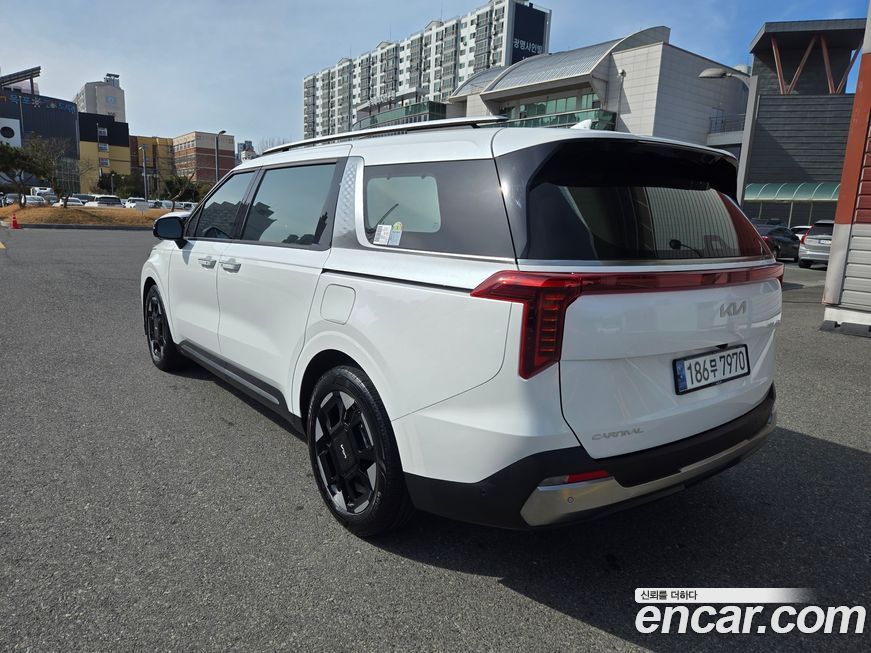 Kia Carnival 9-Seater Noblesse, 2024