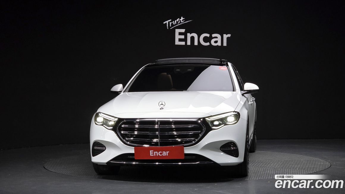 Mercedes-Benz E-Class E300 4MATIC Exclusive, 2024