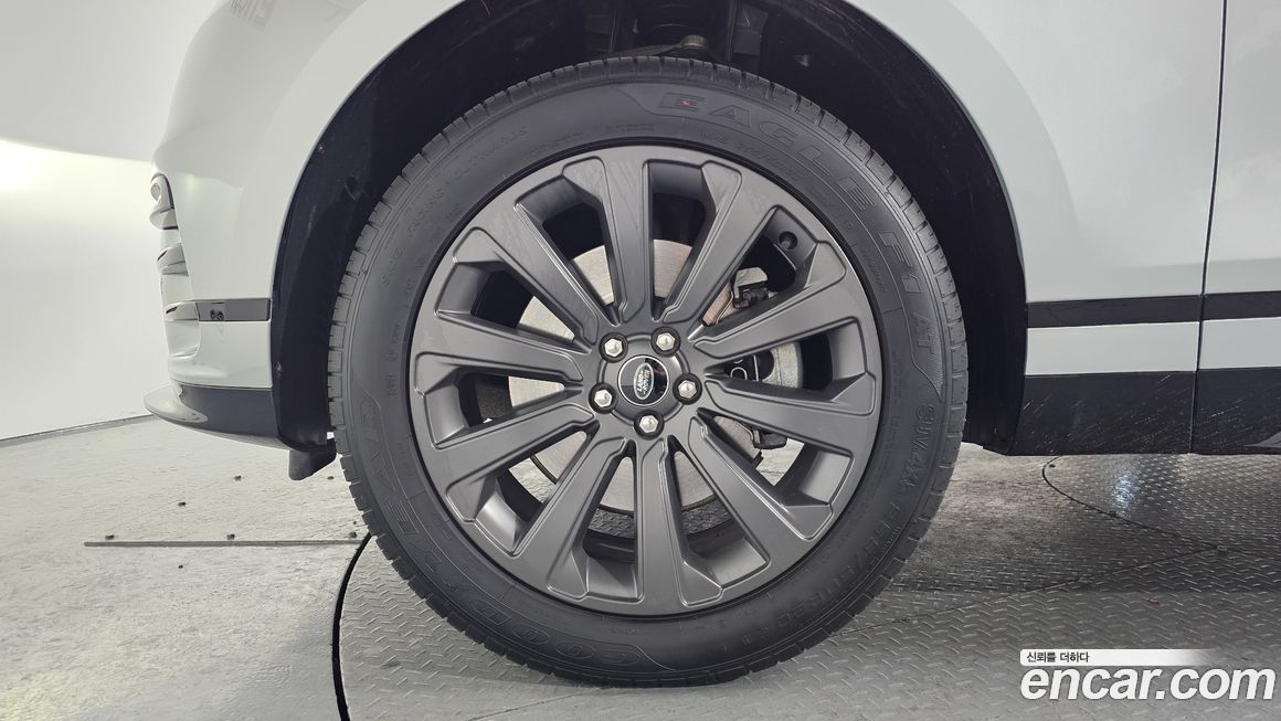 Land Rover Range Rover Velar 2.0 P250 R-Dynamic SE, 2023