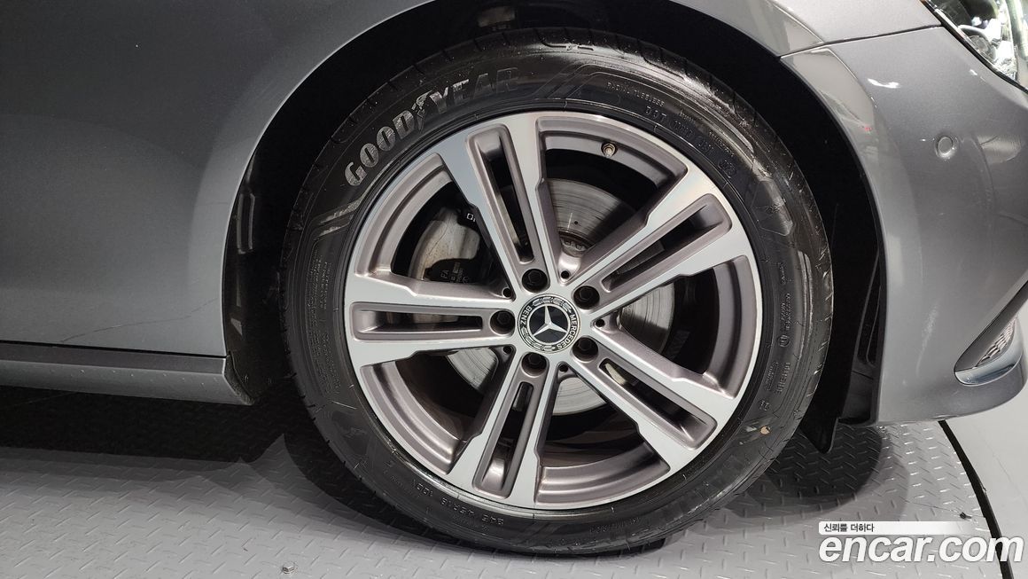 Mercedes-Benz E-Class E250 Avantgarde, 2023