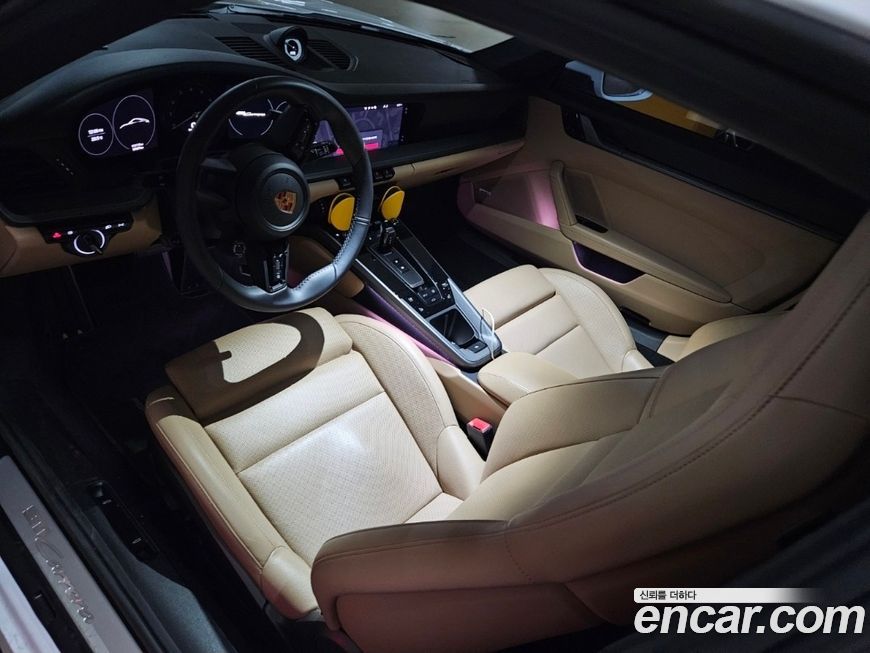 Porsche 911 Carrera, 2021