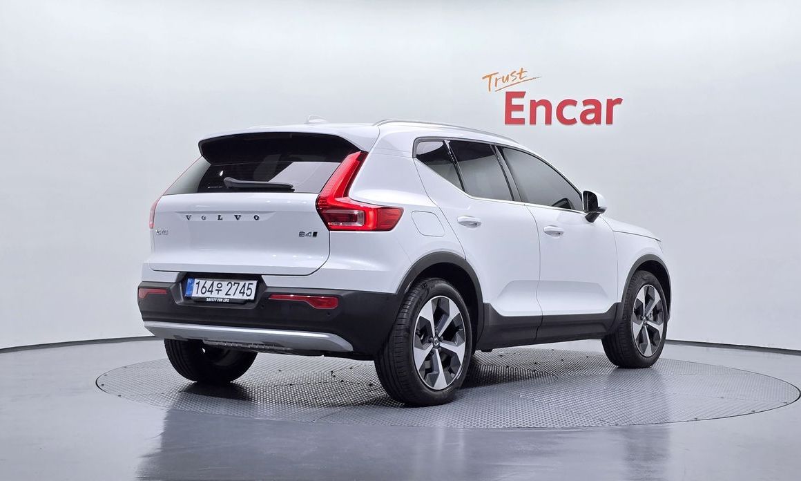 Volvo XC40 B4 Ultra Bright, 2025