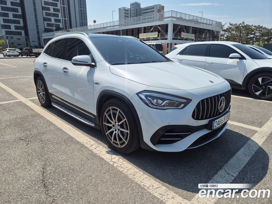 Mercedes-Benz GLA-Class GLA45 AMG 4MATIC+, 2021