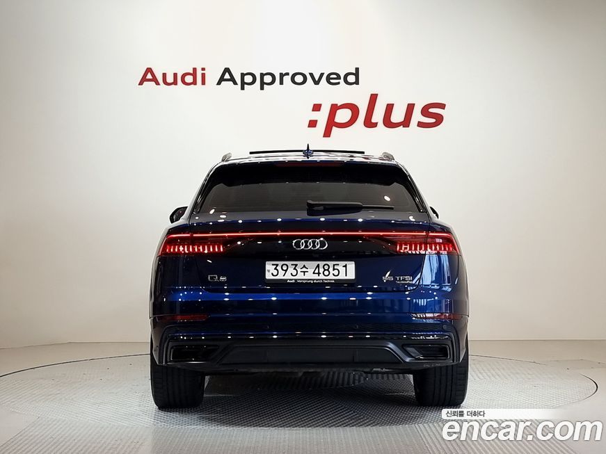 Audi Q8 55 TFSI Quattro Premium, 2023