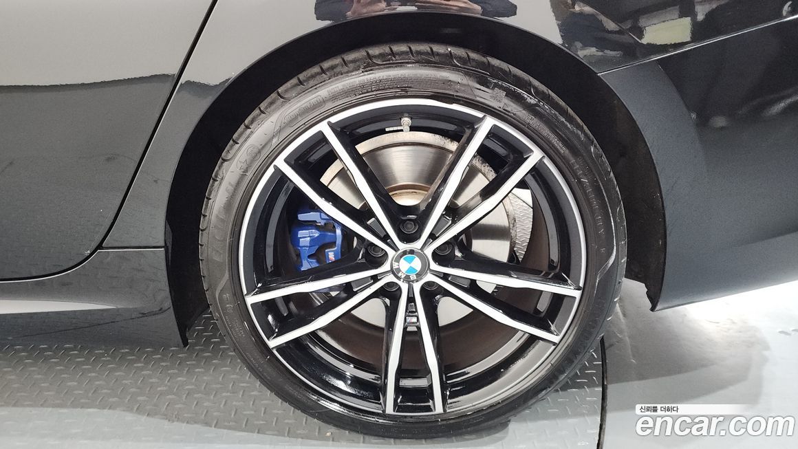 BMW 3-Series 320d Touring M Sport, 2022