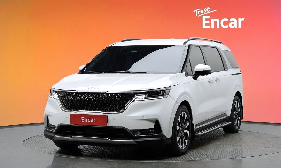 Kia Carnival 7-Seater Outdoor, 2023