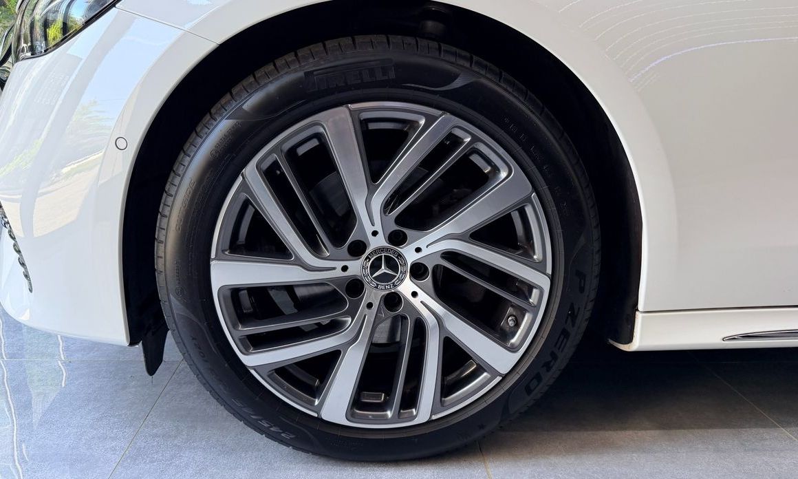 Mercedes-Benz E-Class E220d 4MATIC Exclusive, 2024