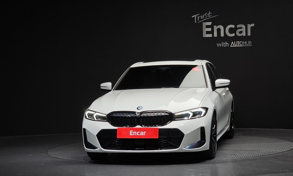 BMW 3-Series 320i M Sport, 2024