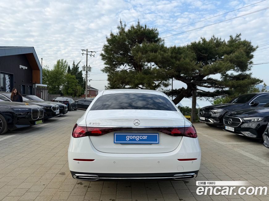 Mercedes-Benz E-Class E200 Avantgarde Limited, 2025