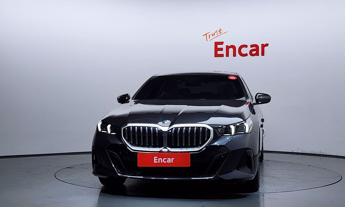 BMW 5-Series 520i M Sport, 2025