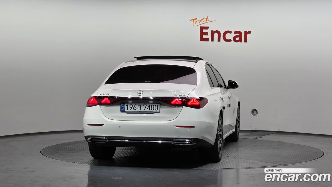 Mercedes-Benz E-Class E300 4MATIC Exclusive, 2024
