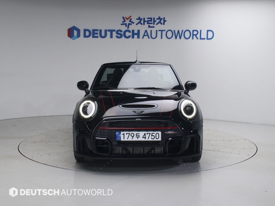 Mini Cooper Convertible JCW, 2024