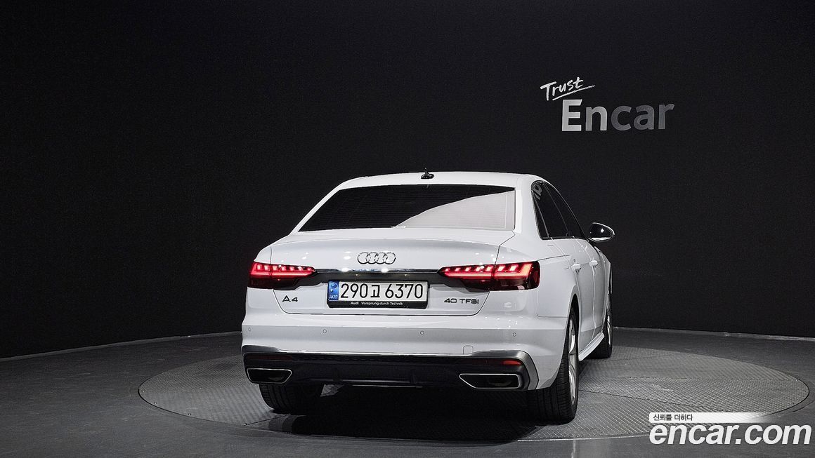 Audi A4 40 TFSI Premium, 2022