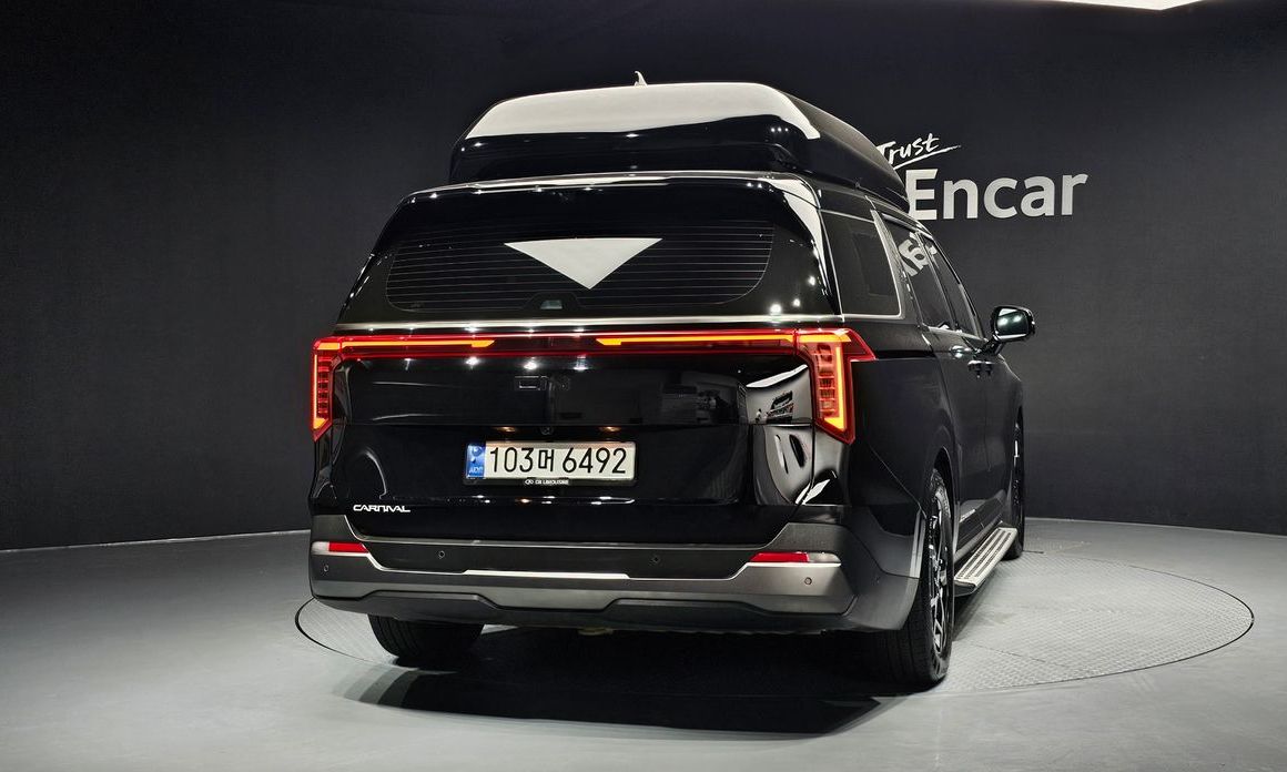 Kia Carnival 9-Seater Hi Limousine (Special Vehicle), 2024