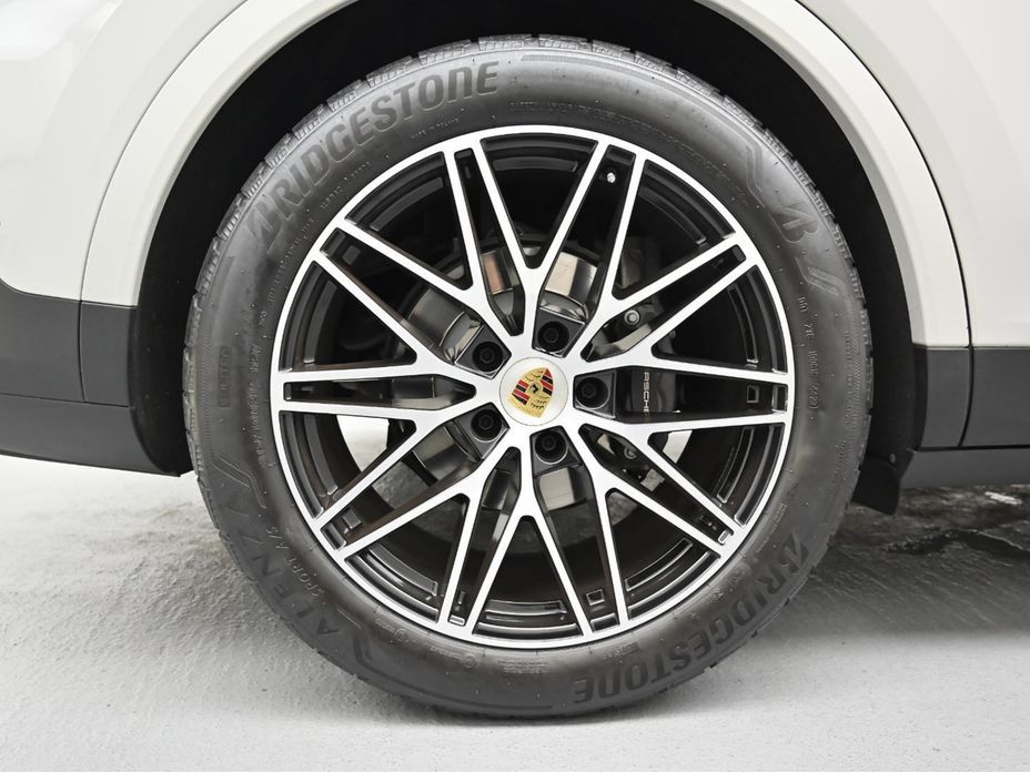 Porsche Cayenne 3.0, 2024