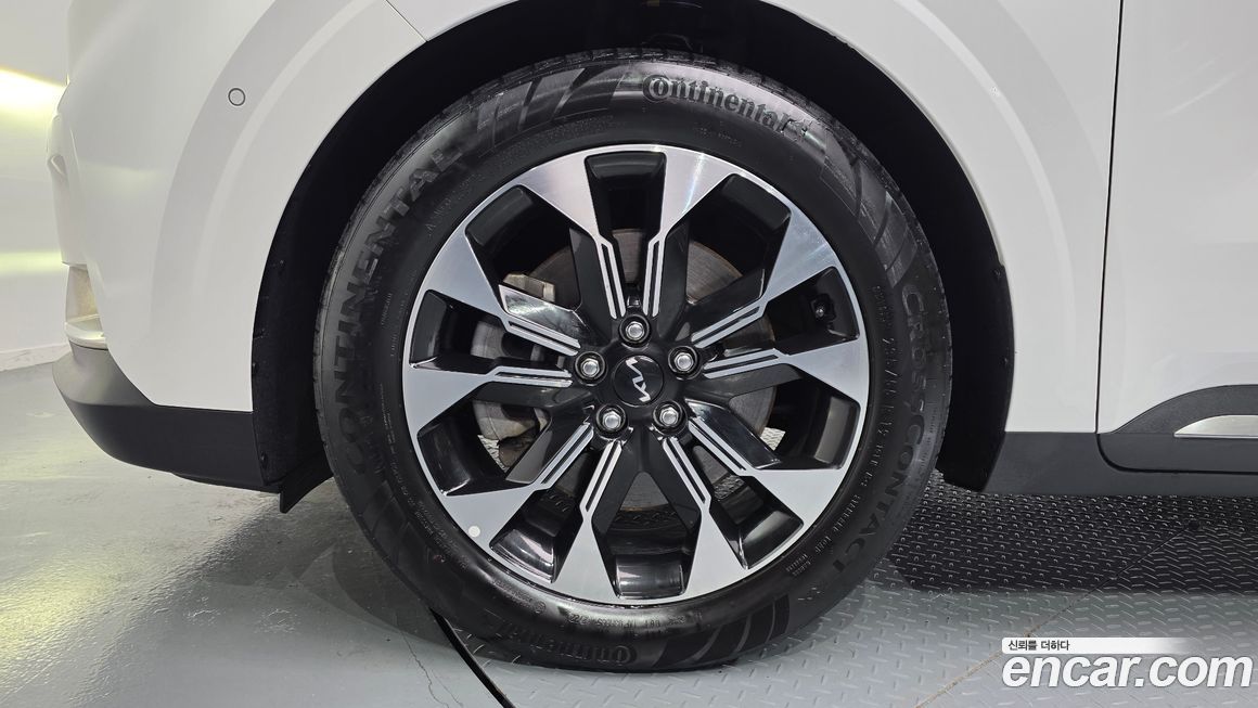 Kia Carnival 9-Seater Signature, 2023