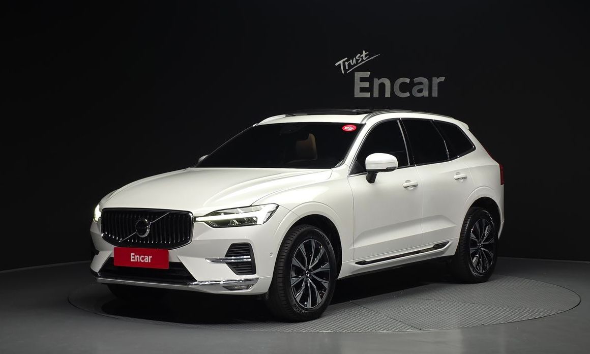 Volvo XC60 B5 Ultimate Bright, 2024